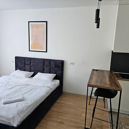 Nyvky Like Home - Studio - Apt 35 基輔 外观 照片